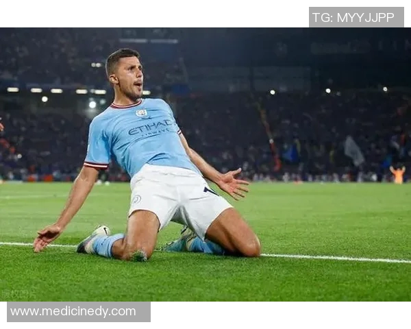 罗德里精彩远射助力曼城逆转胜利展现球队强大实力 罗德里精彩远射助力曼城逆转胜利展现球队强大实力