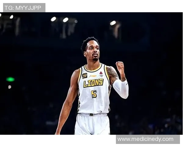 巴里-布朗三分雨助球队逆转胜，获得赛季最佳表现