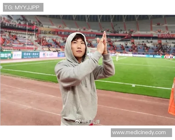 瓦科精彩远射助力山东泰山逆转胜利展现球队顽强斗志与团结精神