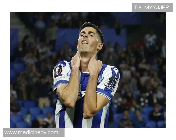 塞维利亚主场告负，外界质疑主帅战术调整是否正确