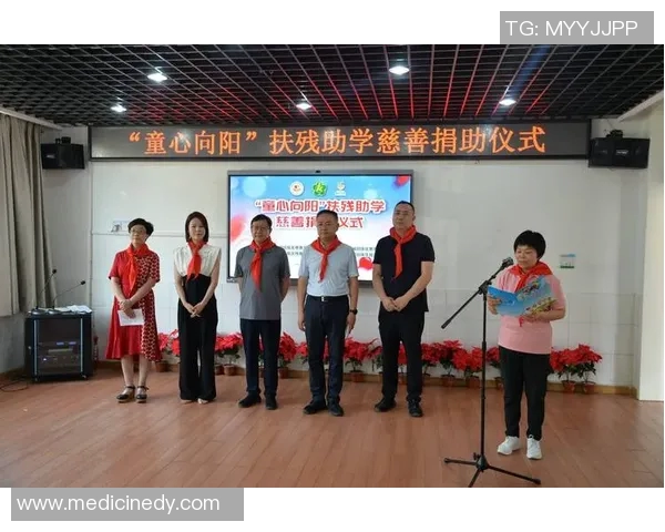 库里现身慈善活动：为残障儿童捐赠十万善款，传递温暖与希望