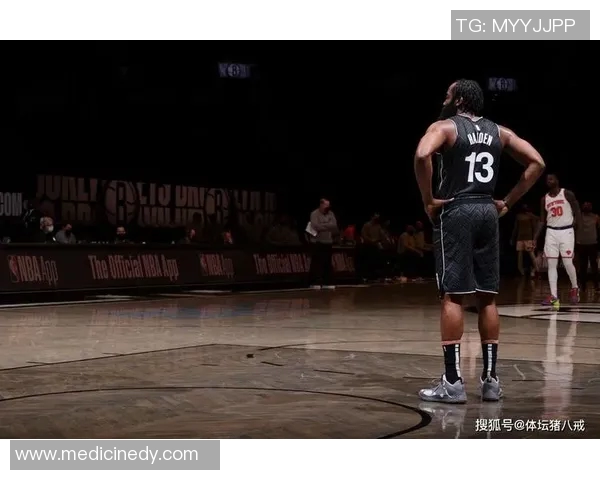 篮网大腿踝关节伤势恢复缓慢,球队面临内外线双重打击 篮网大腿踝关节伤势恢复缓慢,球队面临内外线双重打击